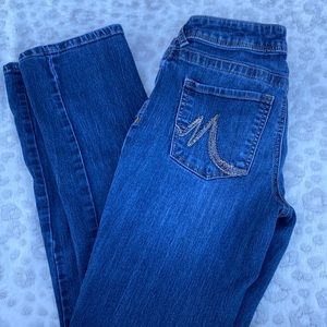 Excellent condition size 6 short jeans